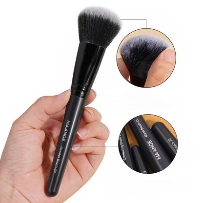MAANGE Makeup Brush Set 27 Pcs Makeup Tool Set Premium Synthetic Foundation Powder Concealers Eye shadows Blush Makeup Brushes (27 Piece Set)